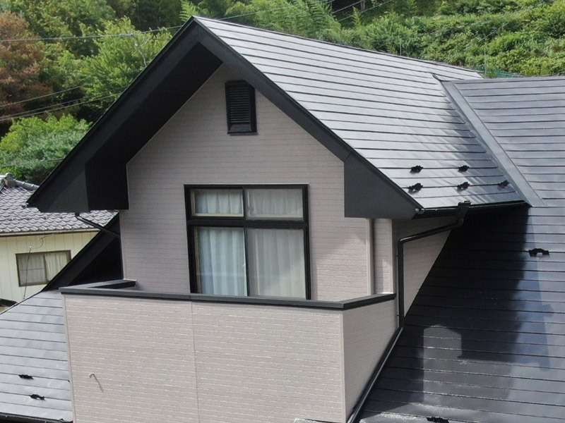 破風塗装工事　完成です